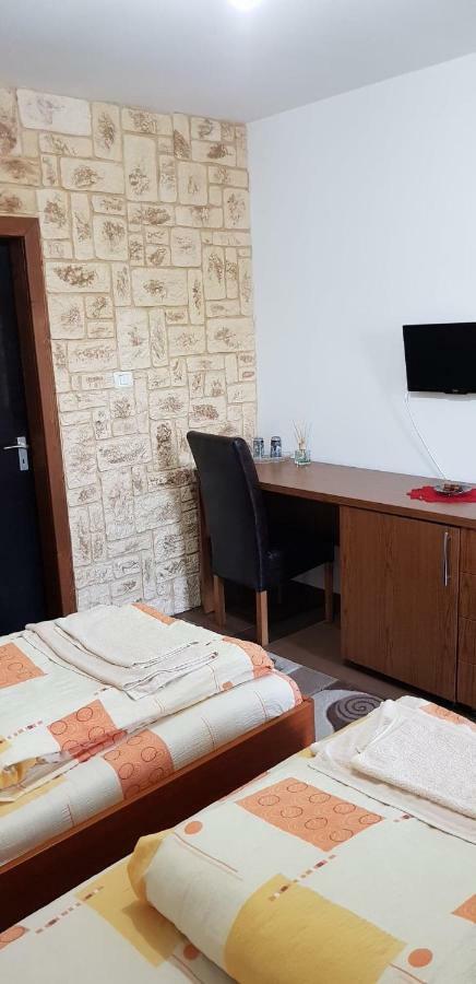 Pensiunea Raiul Muntilor Sebis Bagian luar foto